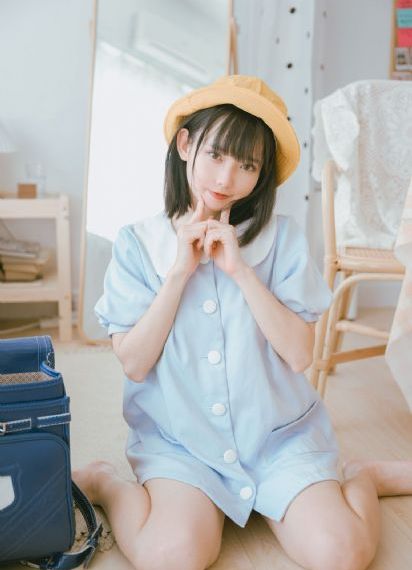 年轻女教师韩国